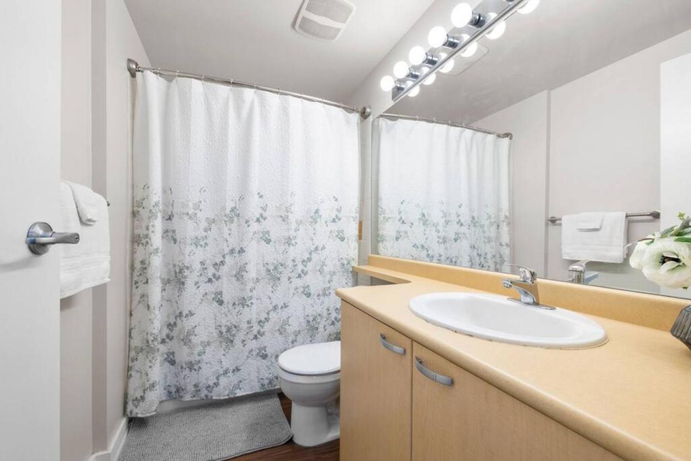 Top Floor Unit On Granville Strip Yaletown Area Vancouver Esterno foto